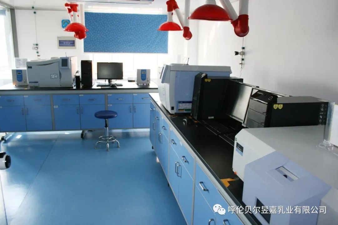 昱嘉乳业工厂研发室(图1)